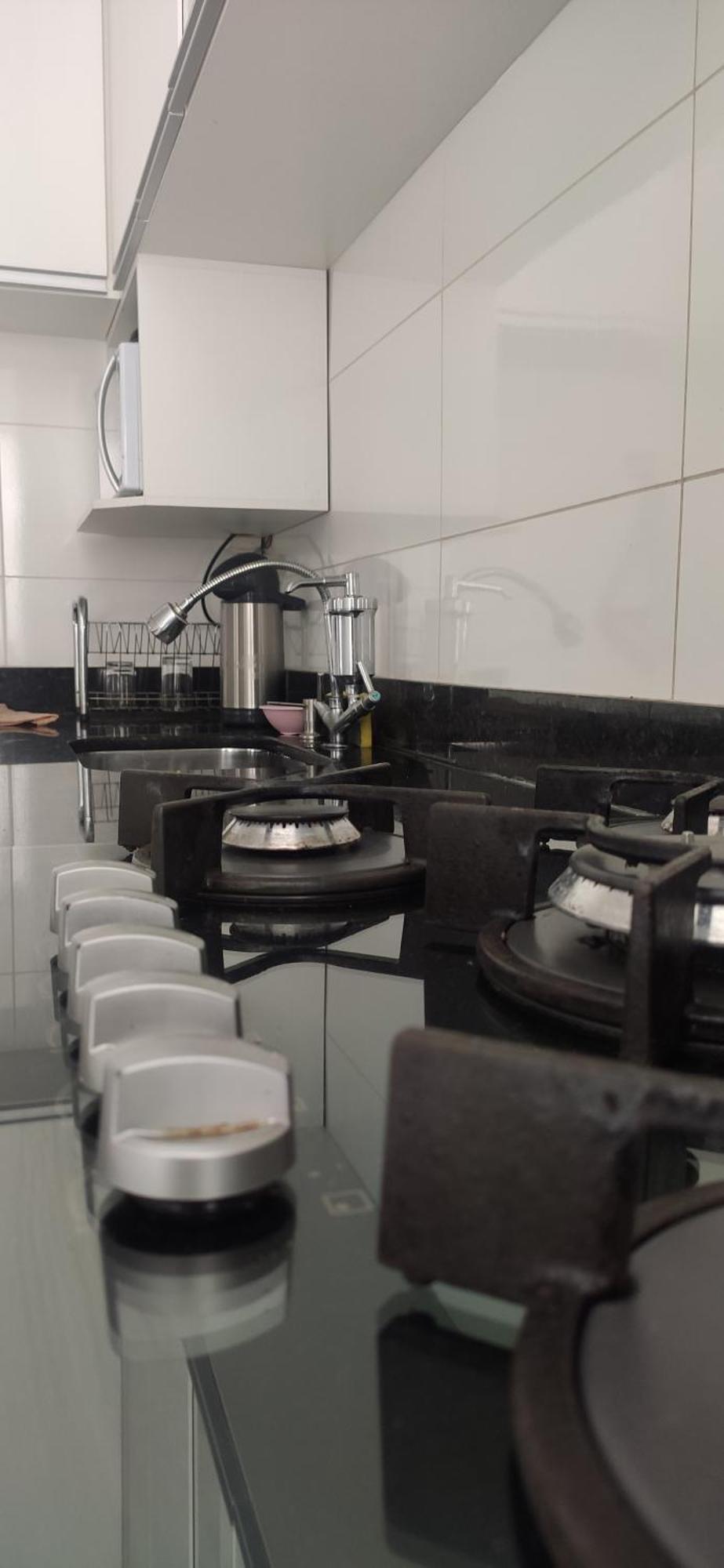 Apartamento Inteiro Com Area E Garagem Privativa *