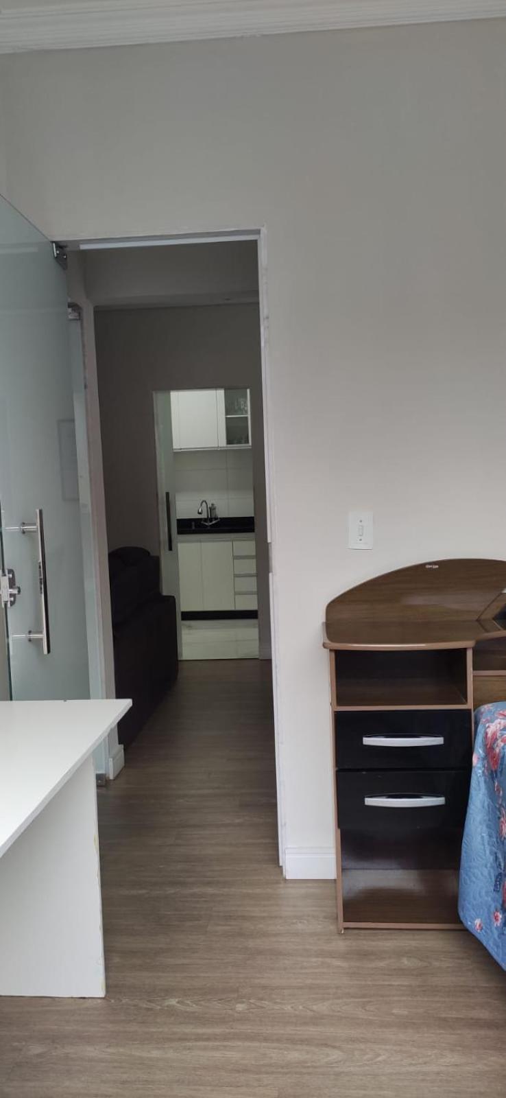 Apartamento Inteiro Com Area E Garagem Privativa