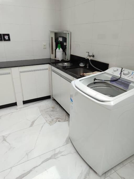 Apartamento Inteiro Com Area E Garagem Privativa *